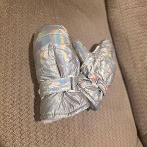 Swiss Tech Plush White Mittens